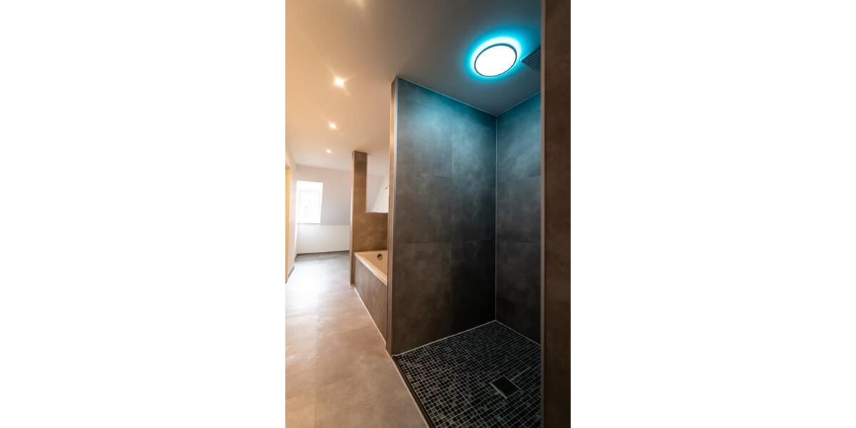 Dachgeschoßwohnung Burgstädt - 5 Zimmer, 136 m&sup2;, 1.150&euro; | Angebot:24353946