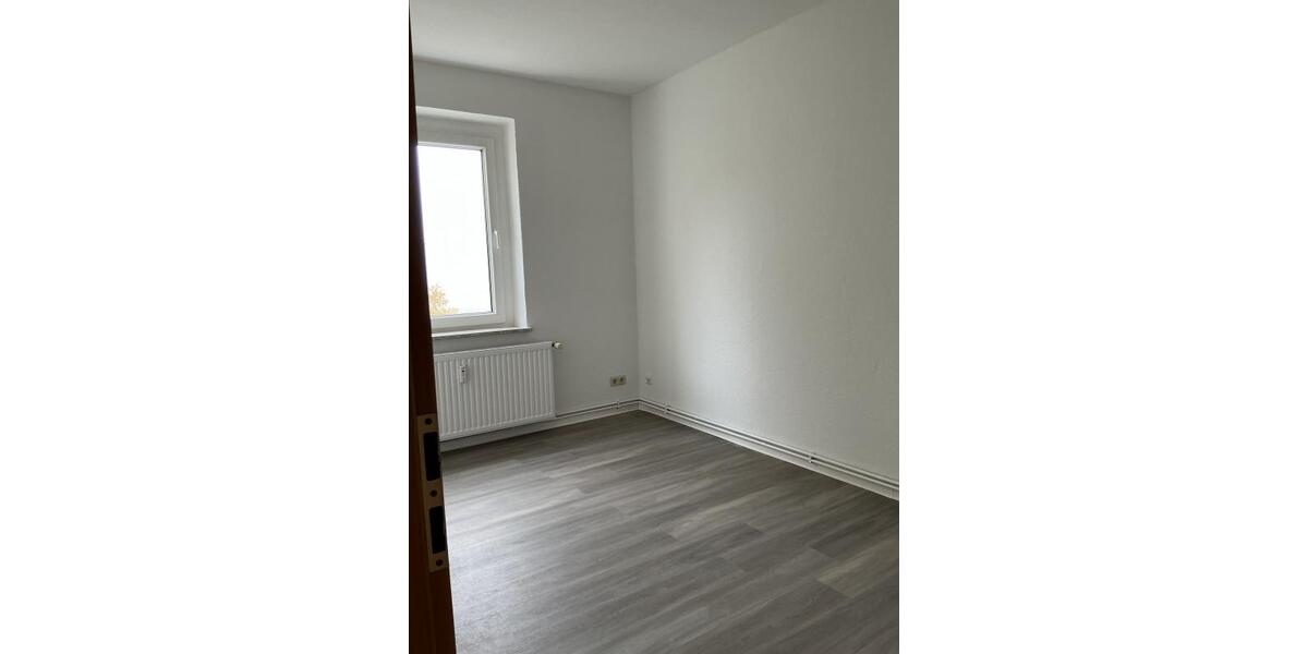 Etagenwohnung Aschersleben - 3 Zimmer, 68 m&sup2;, 365&euro; | Angebot:26425427