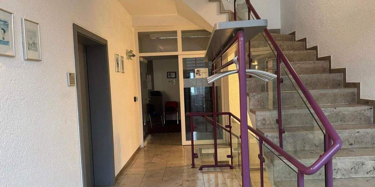 Gewerbeobjekt Bindlach - 8 Zimmer, 265 m&sup2;, 1.500&euro; | Angebot:24027413