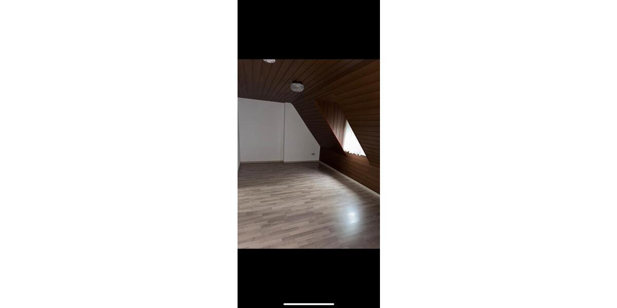 Dachgeschoßwohnung Bürstadt - 3 Zimmer, 71 m&sup2;, 950&euro; | Angebot:25639138