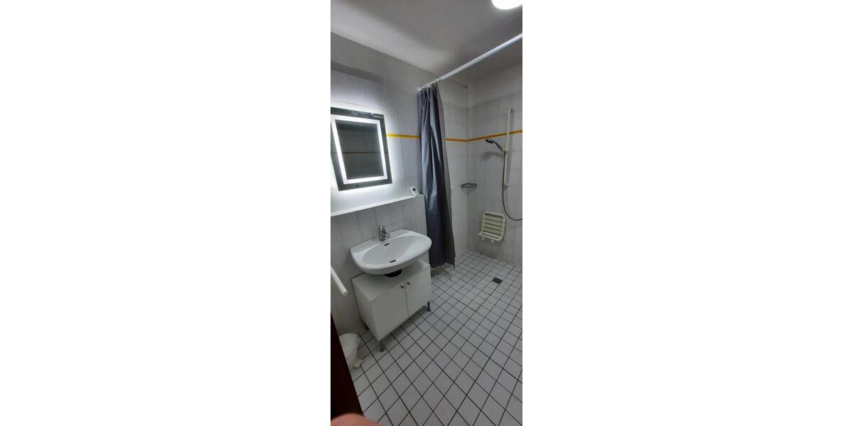 Etagenwohnung Essen Stadtbezirk II - 1 Zimmer, 32 m&sup2;, 490&euro; | Angebot:24739651