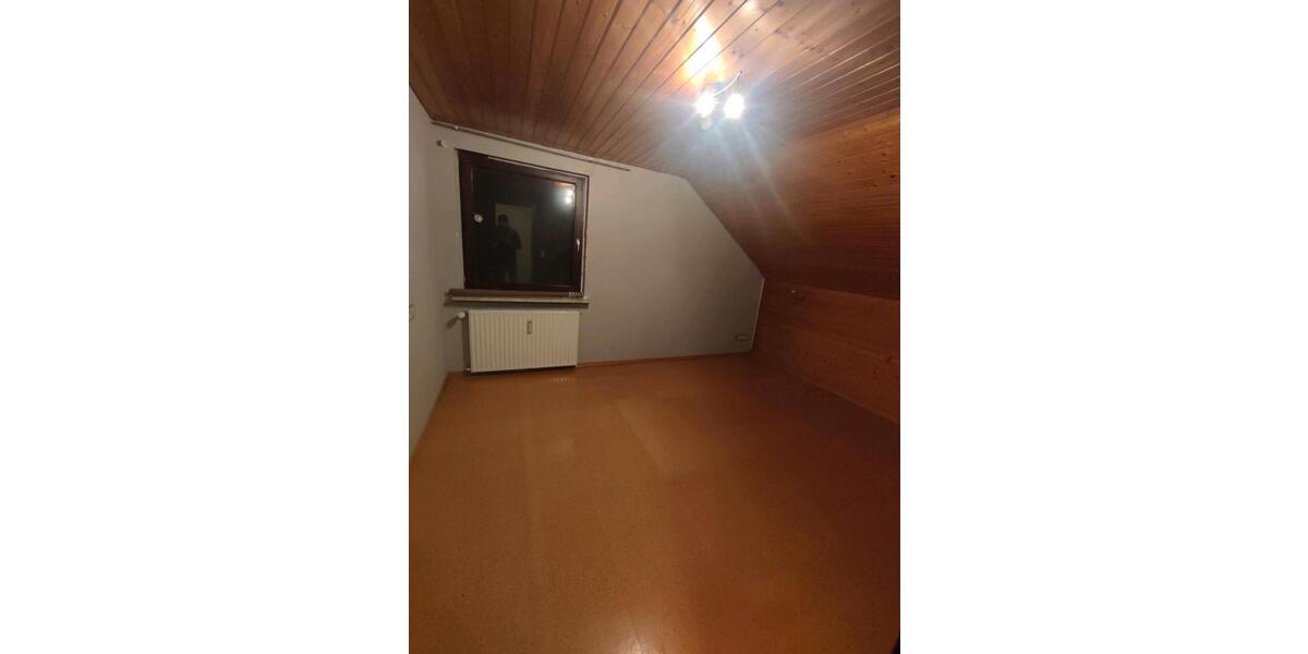 Dachgeschoßwohnung Wolfsburg Almke - 2 Zimmer, 75 m&sup2;, 500&euro; | Angebot:24652440