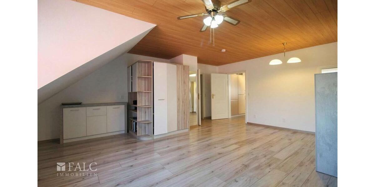 Dachgeschoßwohnung Dömitz - 4 Zimmer, 110 m&sup2;, 880&euro; | Angebot:26632663