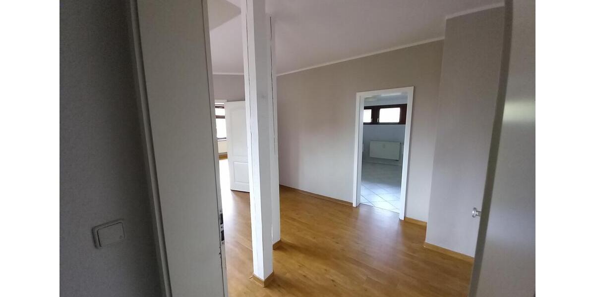 Dachgeschoßwohnung Neukirchen/Pleiße Pleiße - 3 Zimmer, 111 m&sup2;, 555&euro; | Angebot:23511302
