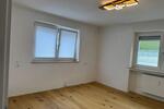 Erdgeschoßwohnung Albstadt Gemarkung Burgfelden - 4 Zimmer, 90 m&sup2;, 1.330&euro; | Angebot:26133512