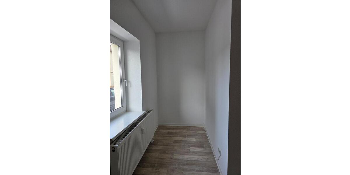 Erdgeschoßwohnung Gera Alt-Taubenpreskeln - 4 Zimmer, 105 m&sup2;, 600&euro; | Angebot:25959372