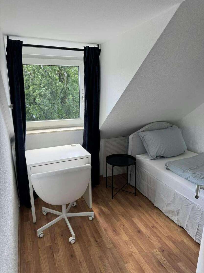 WG-Zimmer in Düsseldorf 699 € 15 m² zimmer