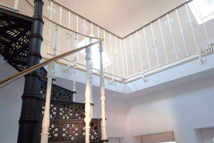 Neu renovierte 2-Zi.-Galerie-Wohnung in Schwabing zu vermieten 2 zimmer