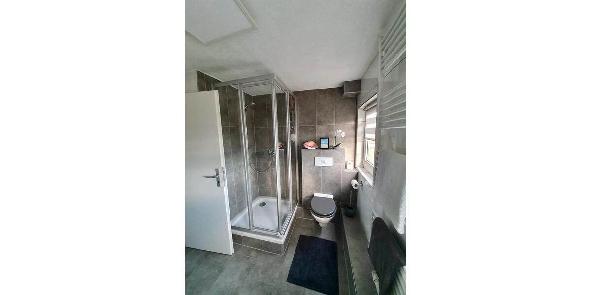 3-Zi. DG-Whg in zentraler Lage von Bindlach 3 zimmer