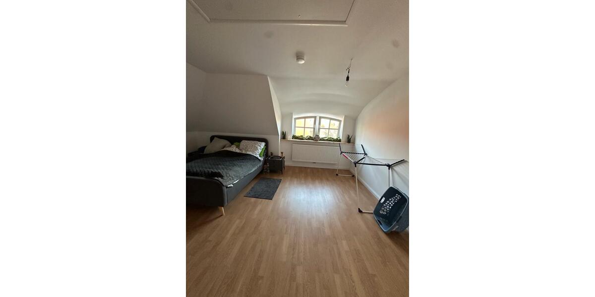 Dachgeschoßwohnung Aukrug - 2.5 Zimmer, 72 m&sup2;, 1.000&euro; | Angebot:23803338