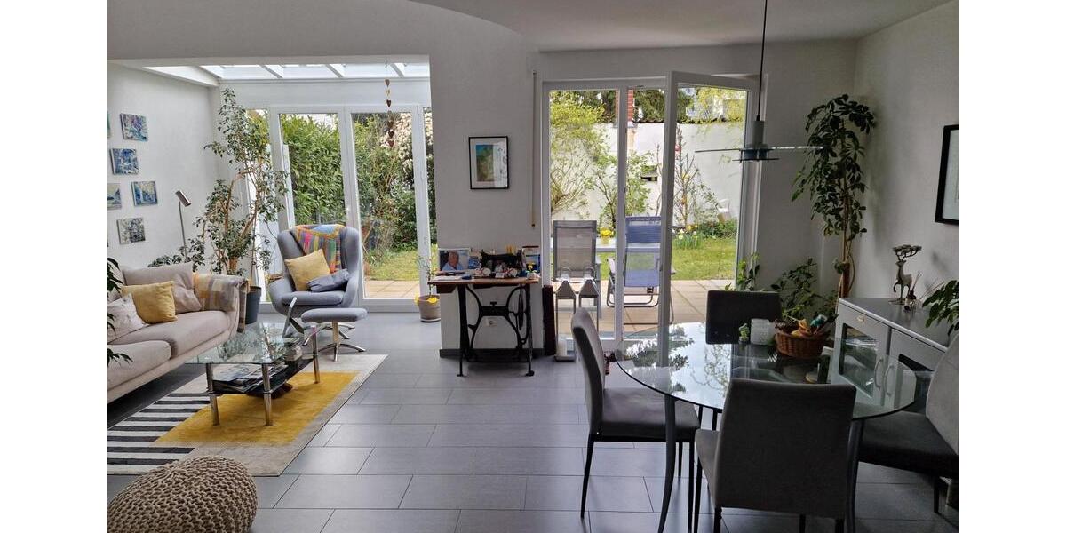 Doppelhaushälfte Griesheim - 2 Zimmer, 140 m&sup2;, 1.500&euro; | Angebot:26048017