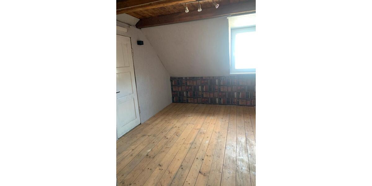 Dachgeschoßwohnung Schwarzenberg/Erzgebirge Erzgebirge - 3 Zimmer, 63 m&sup2;, 330&euro; | Angebot:26639595