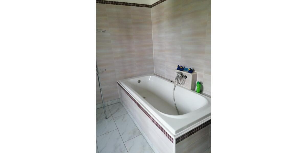 Wohnen auf Zeit Ruhland - 5 Zimmer, 170 m&sup2;, 300&euro; | Angebot:25615189