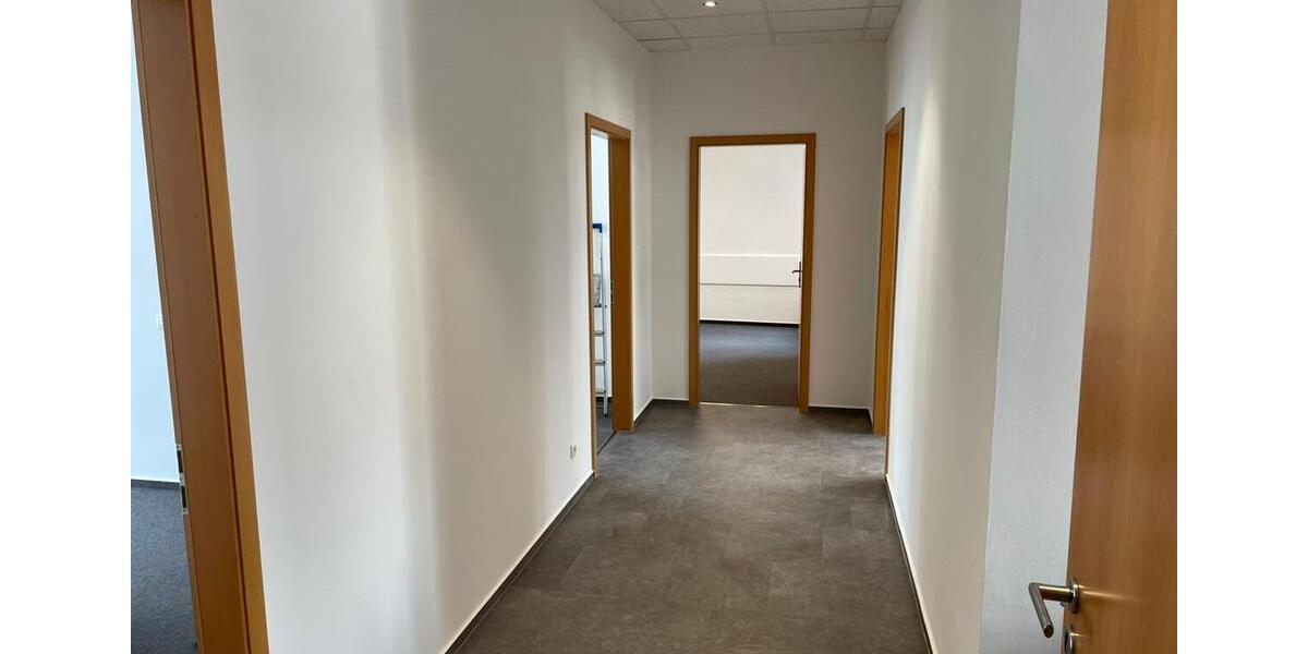 Etagenwohnung Dannenberg (Elbe) - 3 Zimmer, 120 m&sup2;, 900&euro; | Angebot:26422288