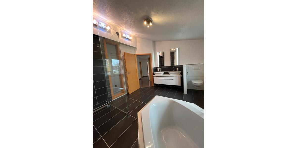 Dachgeschoßwohnung Stödtlen - 4 Zimmer, 120 m&sup2;, 810&euro; | Angebot:24704787