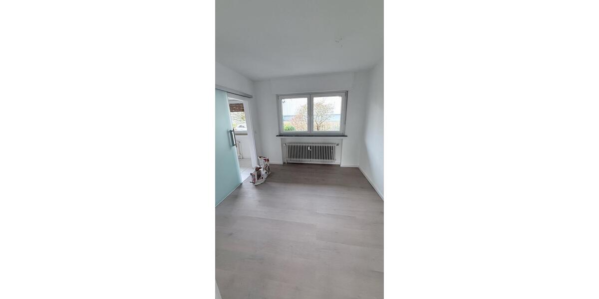 Erdgeschoßwohnung Meinerzhagen - 4 Zimmer, 103 m&sup2;, 925&euro; | Angebot:24839213