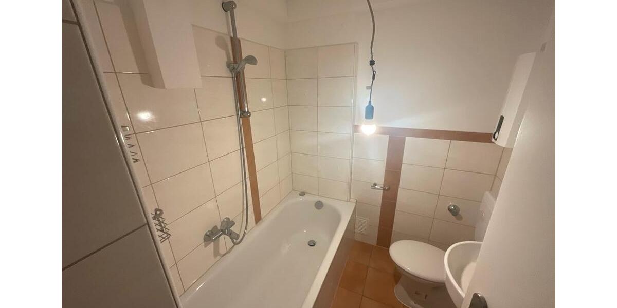 Etagenwohnung Essen Südviertel - 1 Zimmer, 30 m&sup2;, 379&euro; | Angebot:26637433