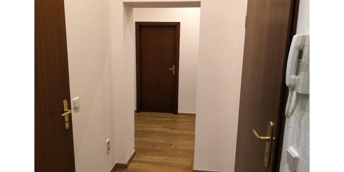 Hochparterre Hohenmölsen - 3 Zimmer, 65 m&sup2;, 429&euro; | Angebot:24591718