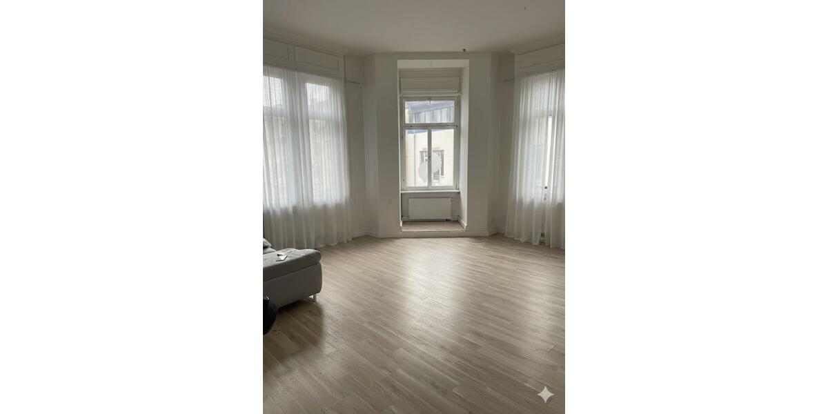 Etagenwohnung Sonneberg - 3 Zimmer, 115 m&sup2;, 860&euro; | Angebot:24952190