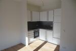 2-Zimmer-Wohnung mit offener Küche und EBK, ab September frei