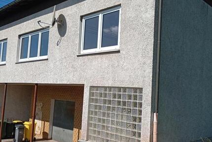 Haus Pressig - 4 Zimmer, 90 m&sup2;, 790&euro; | Angebot:25329416