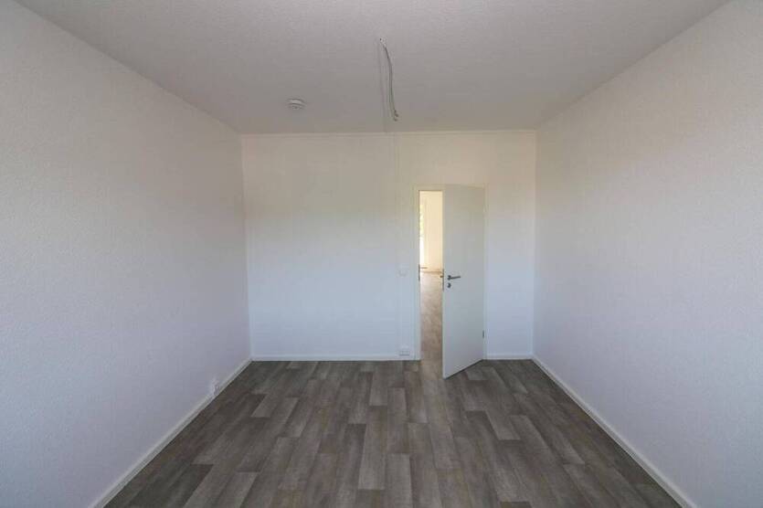 Trauen Sie Ihren Augen...große 3-RW mit Aufzug, Wanne u. Balkon!!!