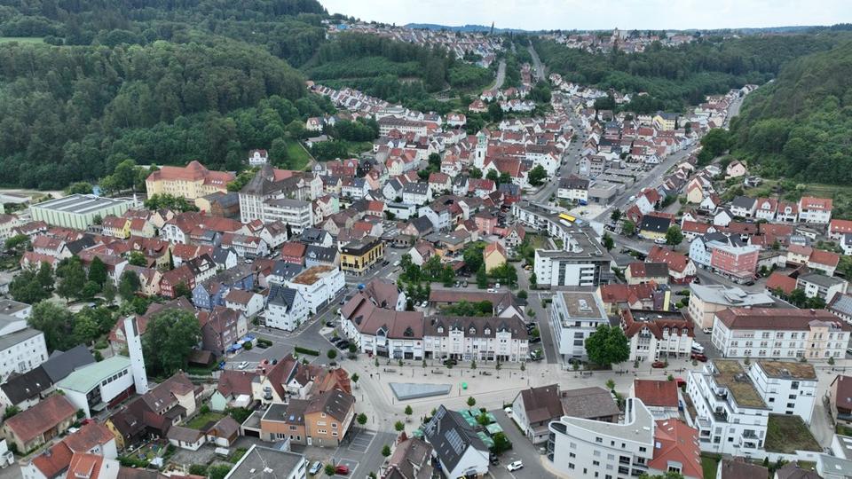 Dachgeschoßwohnung Albstadt Gemarkung Onstmettingen - 2.5 Zimmer, 52 m&sup2;, 450&euro; | Angebot:26619113