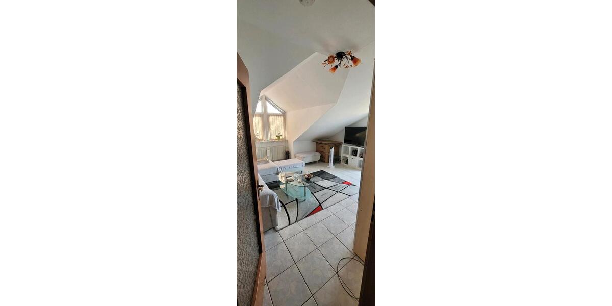 Dachgeschoßwohnung Pohlheim - 2 Zimmer, 56 m&sup2;, 600&euro; | Angebot:26700002