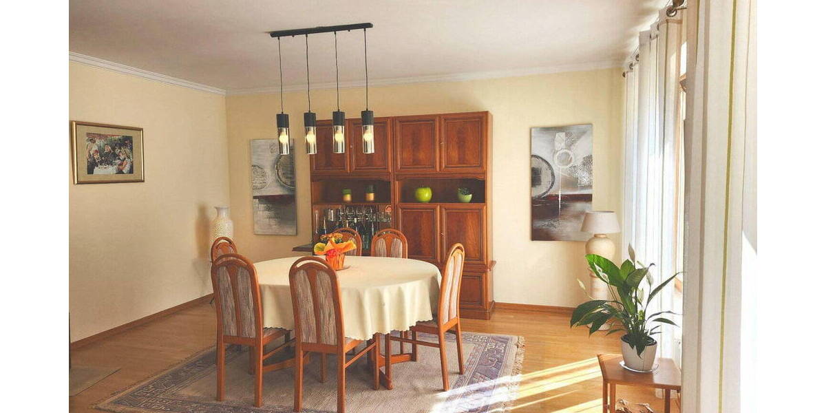 Etagenwohnung Zorneding - 2 Zimmer, 90 m&sup2;, 1.450&euro; | Angebot:26190428