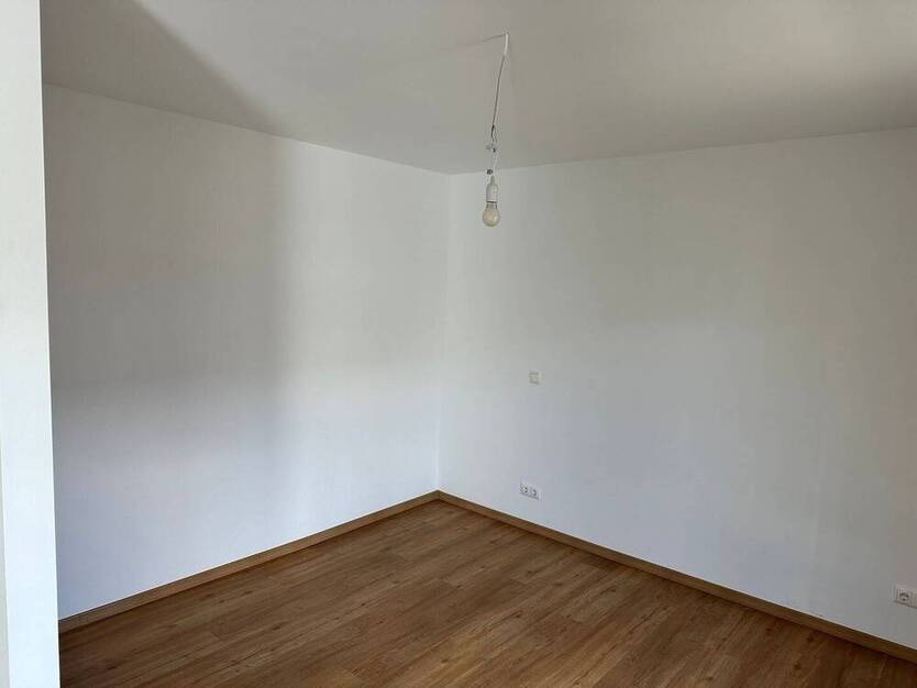 Moderne 1 Zimmer Wohnung KFW 55 mit Balkon, Einbauküche uvm.