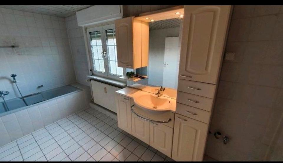 Dachgeschoßwohnung Selters (Taunus) - 3.5 Zimmer, 91 m&sup2;, 830&euro; | Angebot:24573719