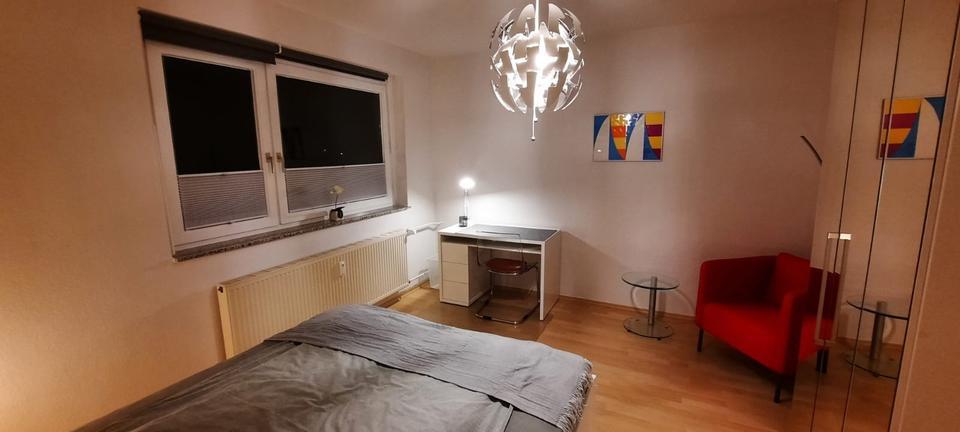 2,5-Zimmer Wohnung m. südwest Balkon, ruhig, hell (möbliert) zimmer