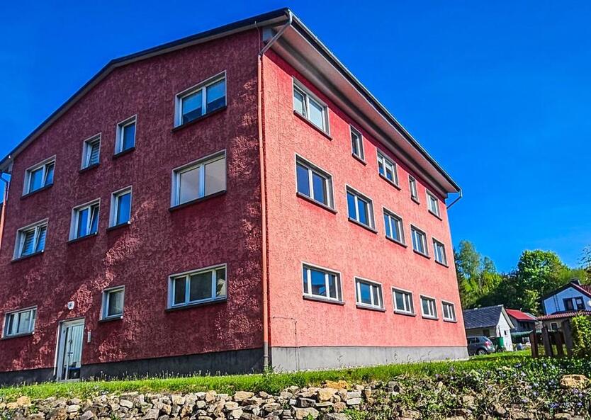 Große Wohnung zum kleinen Preis (3 ZKB)