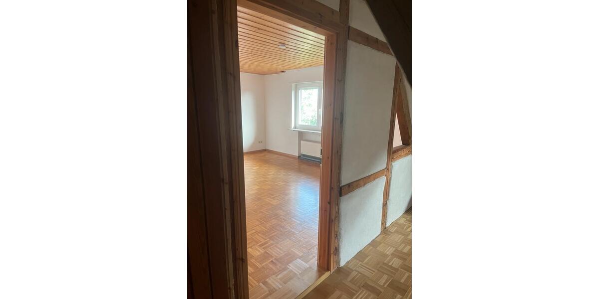 Etagenwohnung Waldbrunn - 2 Zimmer, 80 m&sup2;, 780&euro; | Angebot:25311200