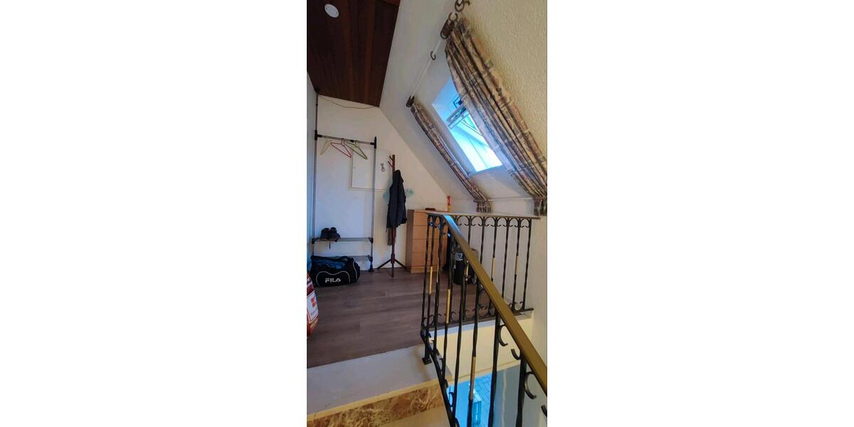 Dachgeschoßwohnung Vlotho - 3.5 Zimmer, 136 m&sup2;, 785&euro; | Angebot:26632797