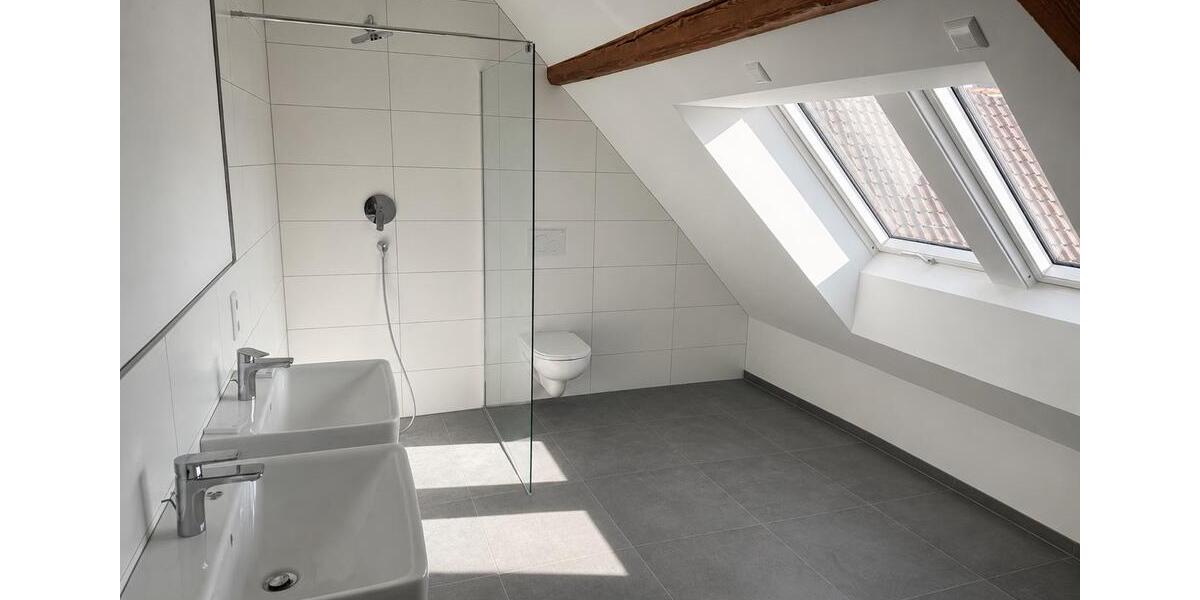 Dachgeschoßwohnung Emerkingen - 3 Zimmer, 95 m&sup2;, 950&euro; | Angebot:26629234