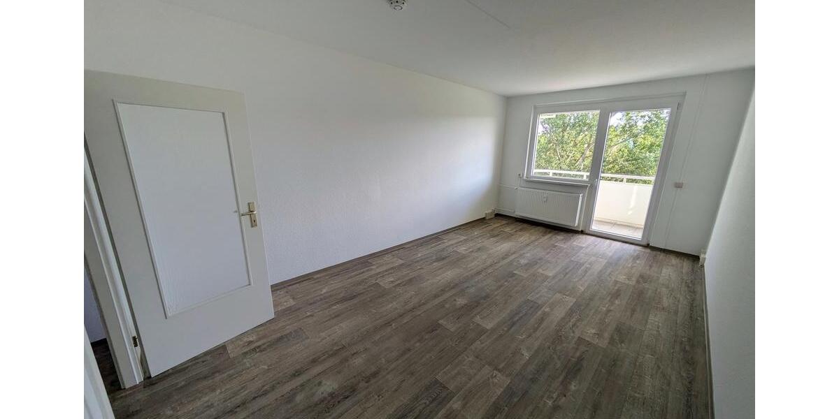 Etagenwohnung Limbach-Oberfrohna Oberfrohna - 2 Zimmer, 62 m&sup2;, 331&euro; | Angebot:26681019