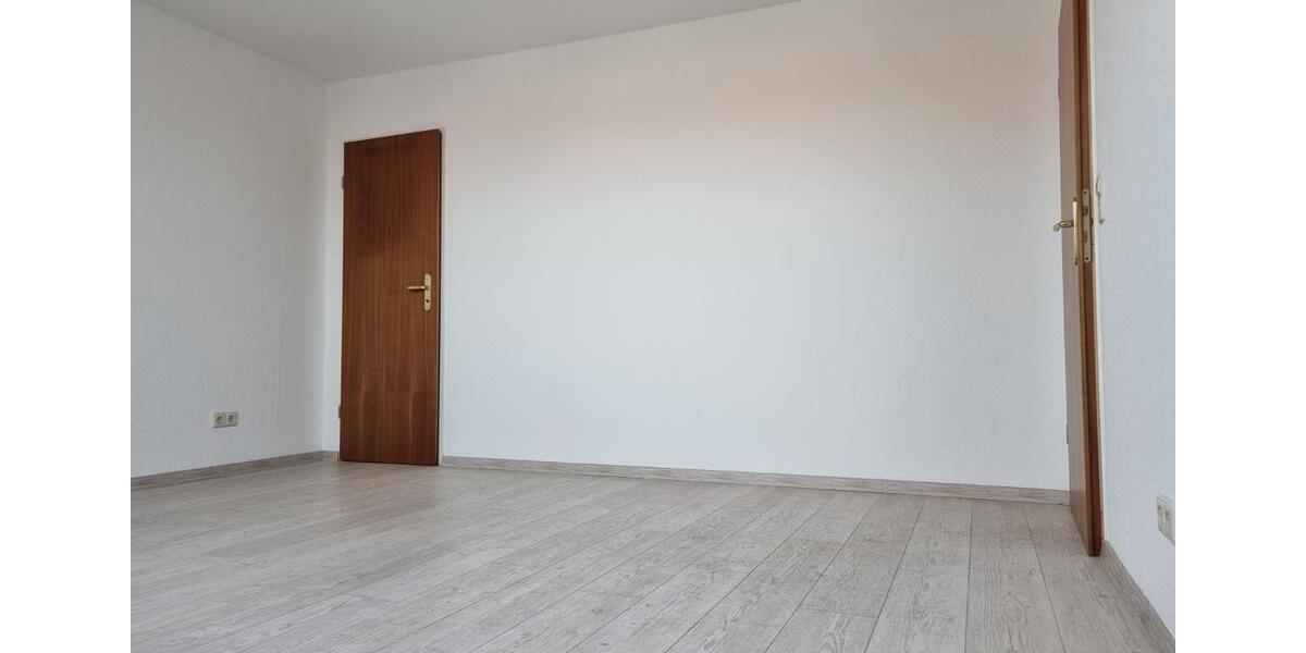 Dachgeschoßwohnung Halberstadt - 3 Zimmer, 87 m&sup2;, 524&euro; | Angebot:25865844