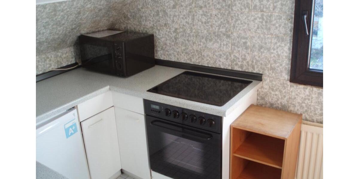 Dachgeschoßwohnung Wuppertal Gemarkung Vohwinkel - 1 Zimmer, 28 m&sup2;, 290&euro; | Angebot:26578601