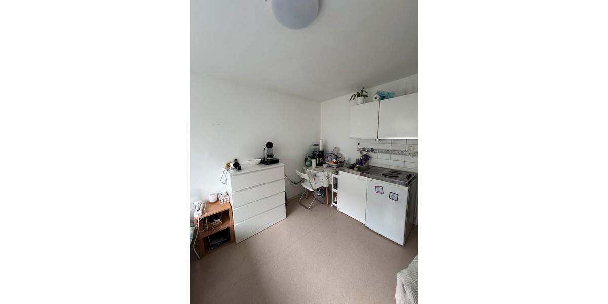 Hochparterre Würzburg Sanderau - 1 Zimmer, 17 m&sup2;, 435&euro; | Angebot:25149766