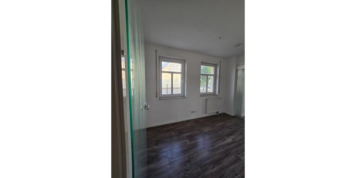 Erdgeschoßwohnung Falkensee - 5 Zimmer, 141 m&sup2;, 2.000&euro; | Angebot:24553142