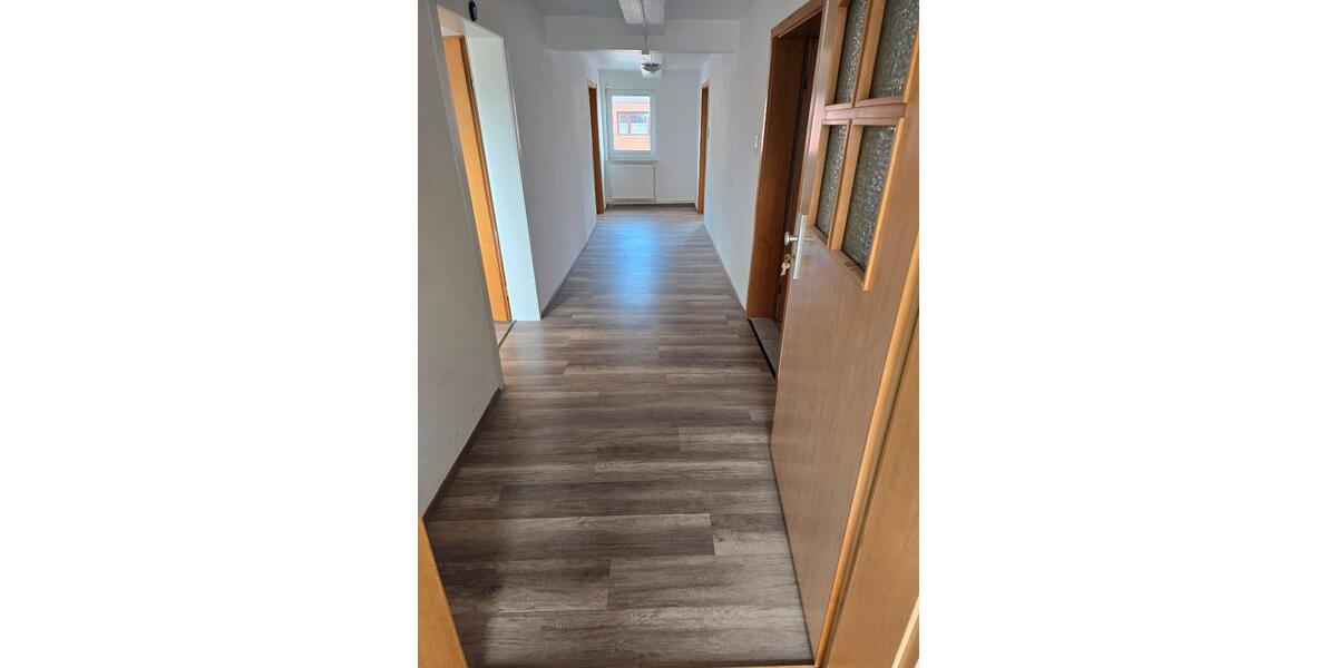Etagenwohnung Elze - 3 Zimmer, 86 m&sup2;, 650&euro; | Angebot:26462408