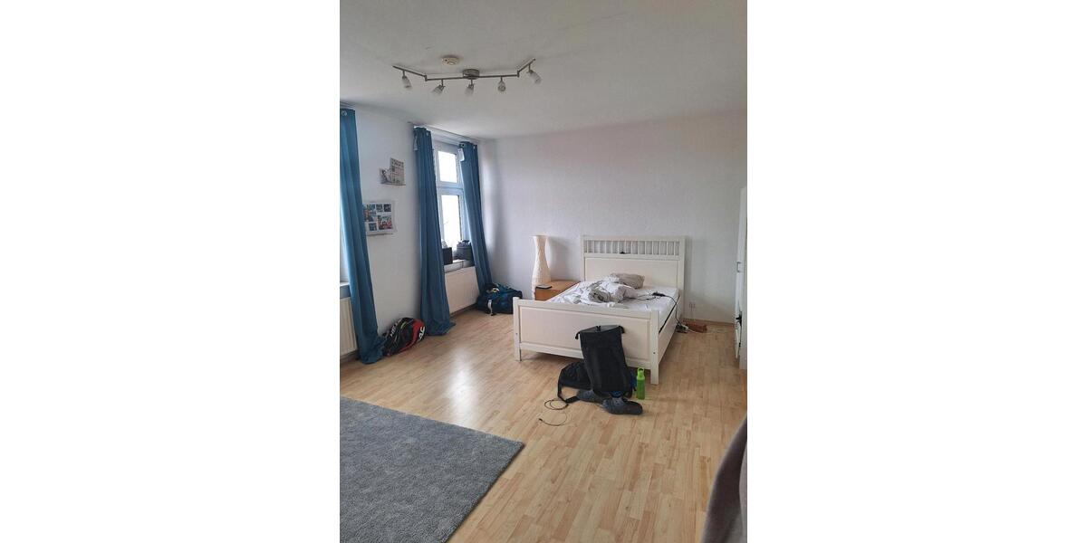 Wohnen auf Zeit Halle - 13 Zimmer, 30 m&sup2;, 390&euro; | Angebot:24756929
