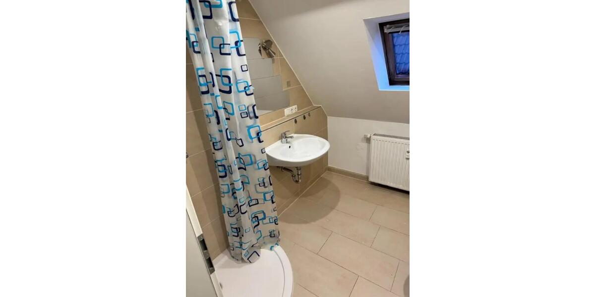 Etagenwohnung Eckental - 6 Zimmer, 180 m&sup2;, 1.350&euro; | Angebot:25853985