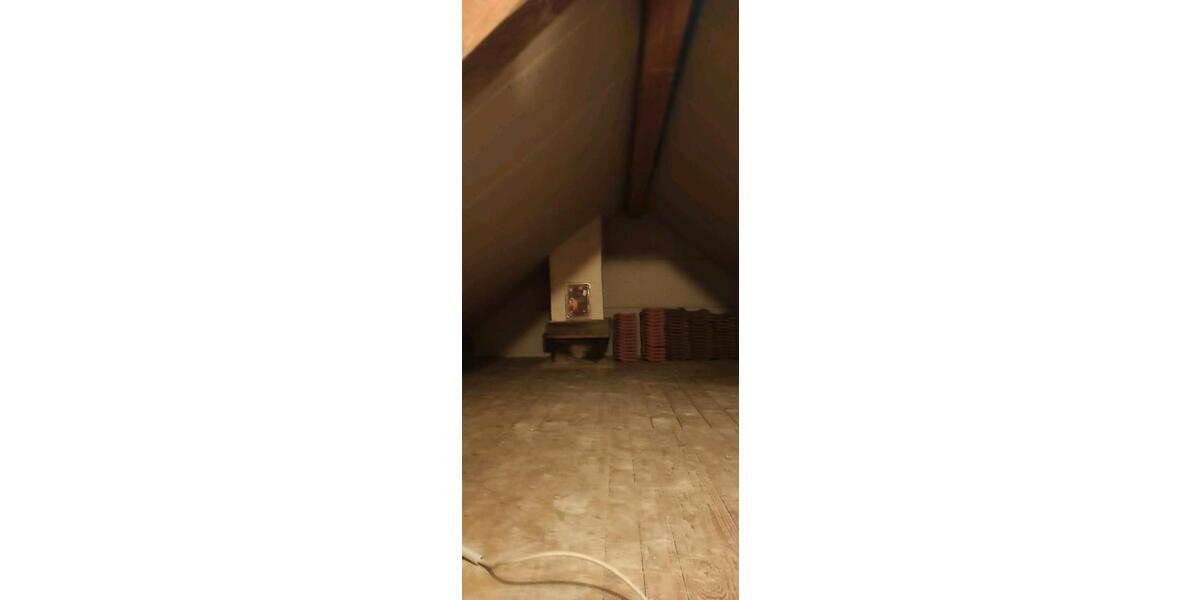 Dachgeschoßwohnung Blumberg - 3 Zimmer, 72 m&sup2;, 700&euro; | Angebot:24372499