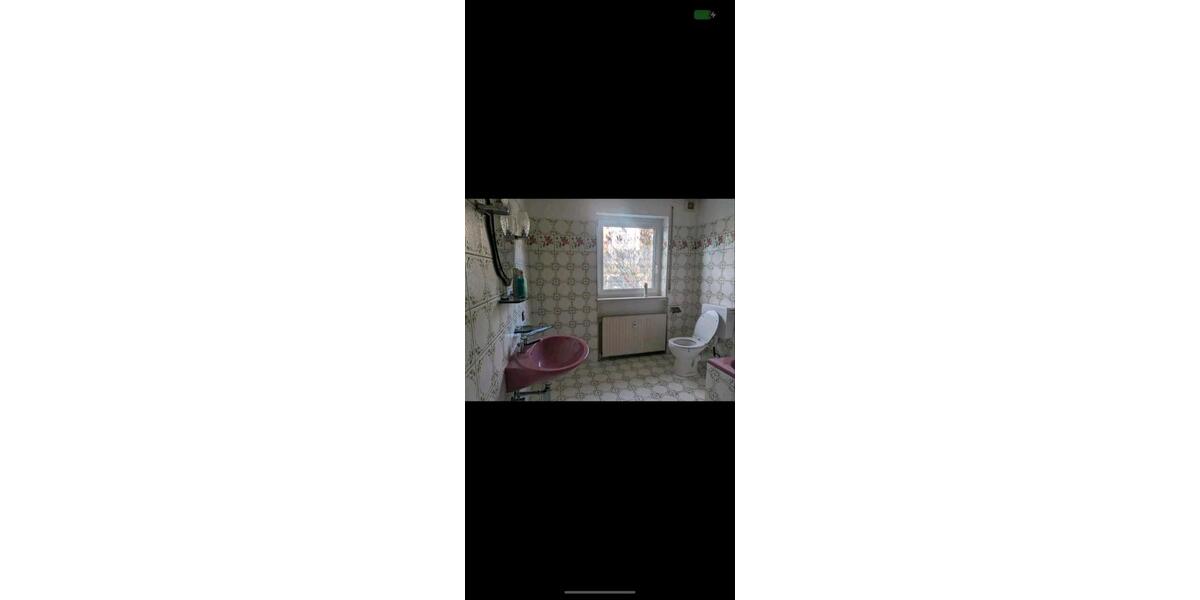 Erdgeschoßwohnung Neukirchen - 3 Zimmer, 109 m&sup2;, 1.150&euro; | Angebot:26574666