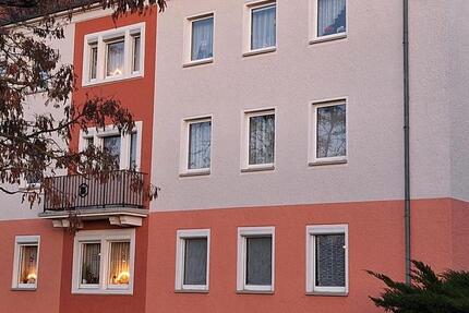 Wohnung Pegau - 3 Zimmer, 65 m&sup2;, 450&euro; | Angebot:25205443