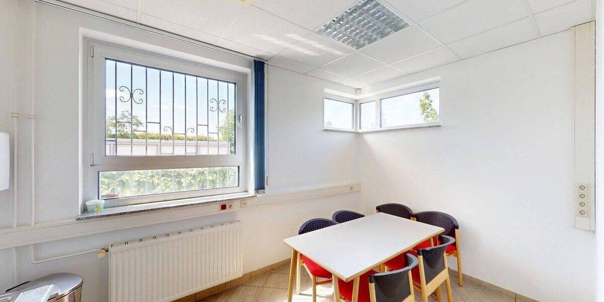 Gewerbeobjekt Seddiner See Neuseddin - 4 Zimmer, 150 m&sup2;, 1.875&euro; | Angebot:25971787