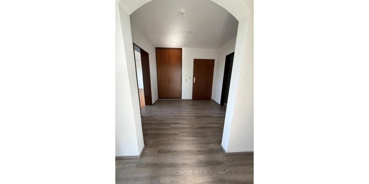 Etagenwohnung Landau an der Isar - 3 Zimmer, 75 m&sup2;, 630&euro; | Angebot:26491417