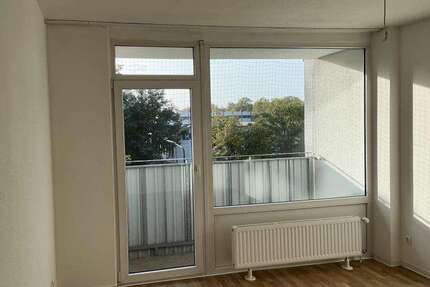Wohnung Düsseldorf Hassels - 3 Zimmer, 81 m&sup2;, 1.024&euro; | Angebot:27669124
